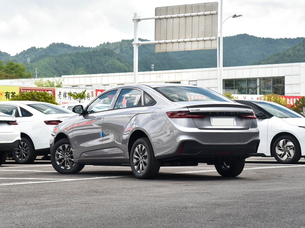 Geely Geometry A 2024 410KM Travel Edition