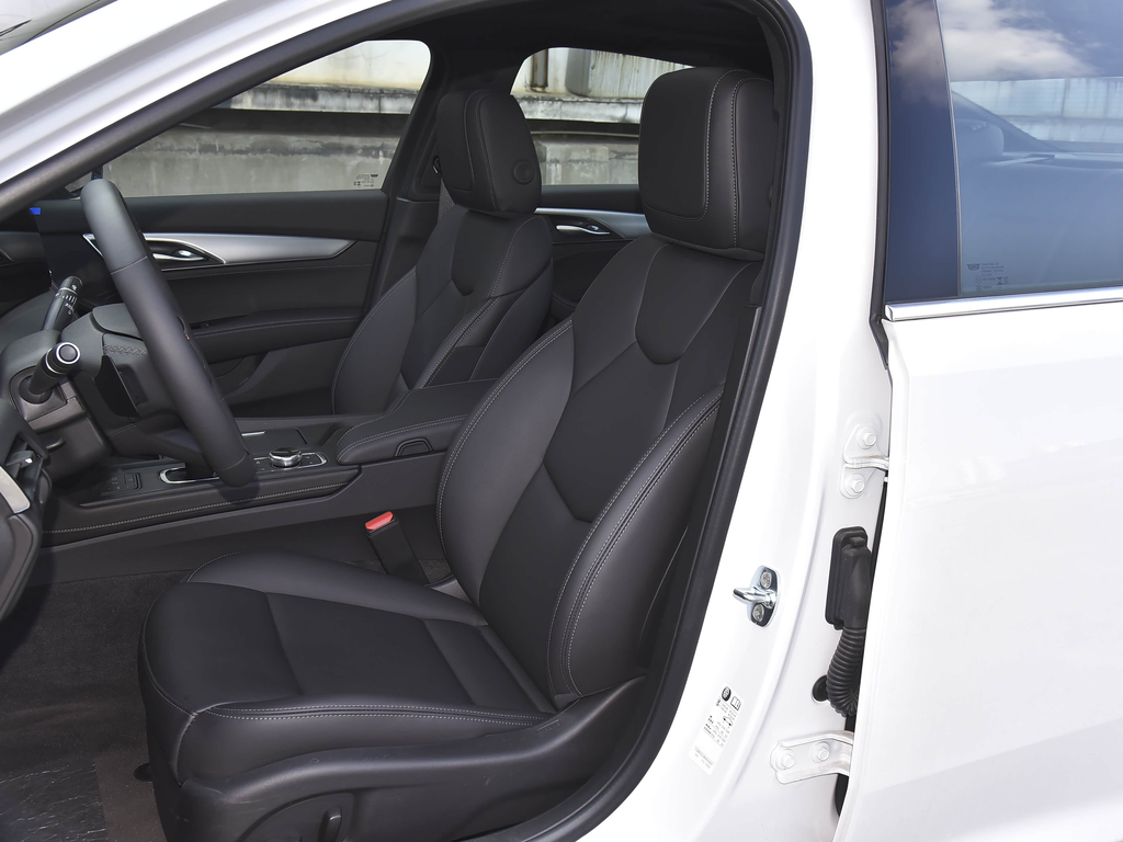 Cadillac CT5 2025 28T City Style Edition