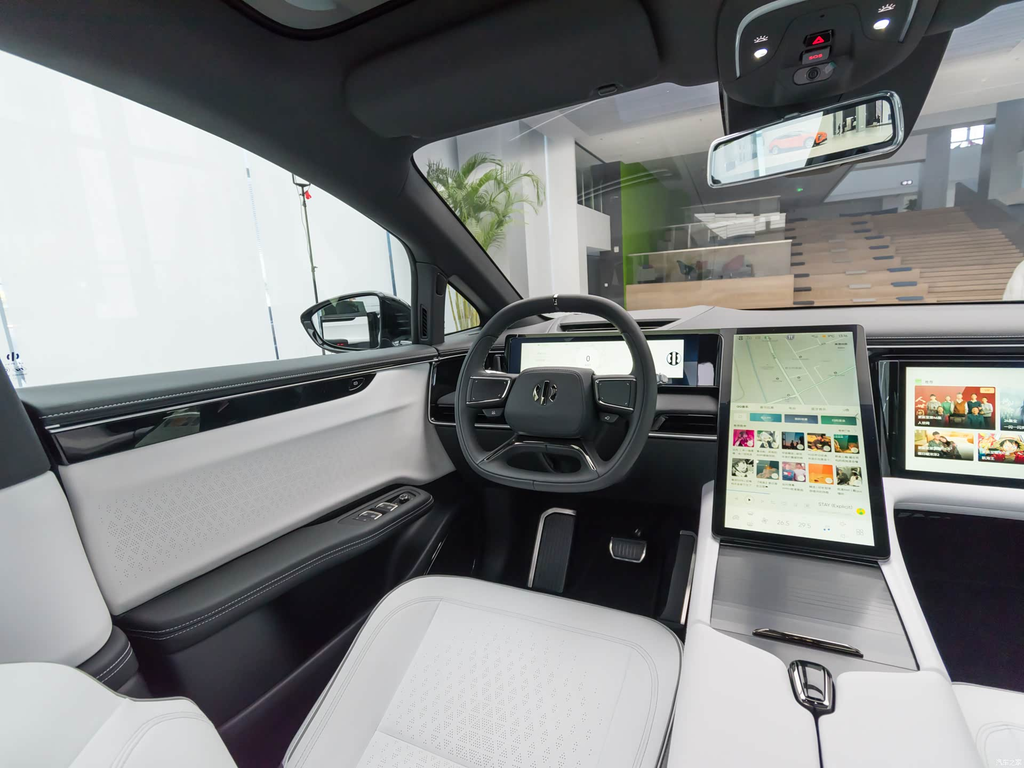 HiPhi X 2022 6-seat Long Range Premium
