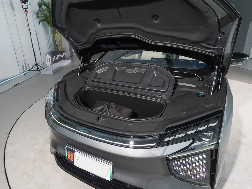 HiPhi X 2022 6-seat Long Range Premium