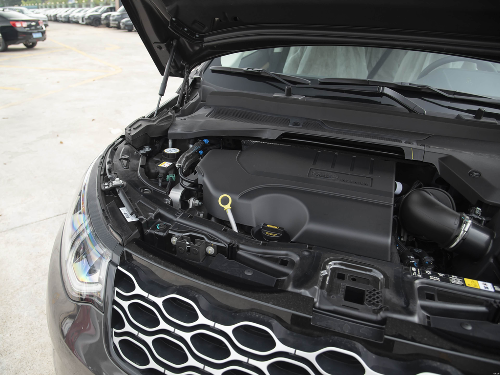 Land Rover Discovery Sport 2025 249PS Performance Tech