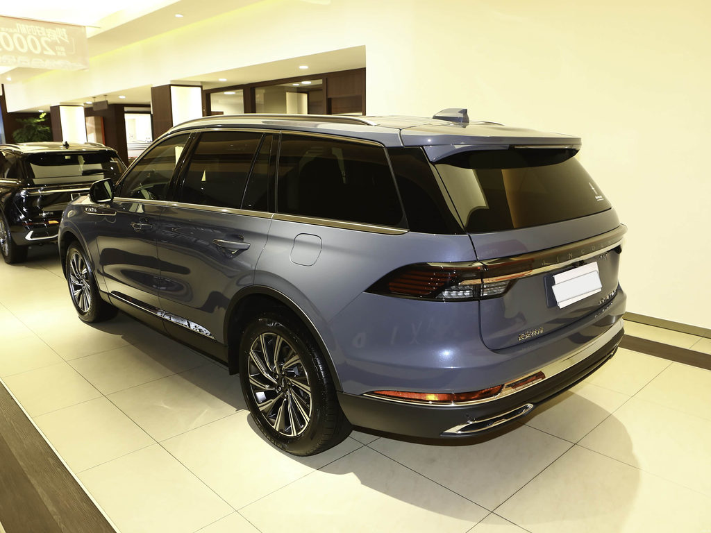 Lincoln Aviator 2024 3.0T V6 AWD Elegant 6 seats