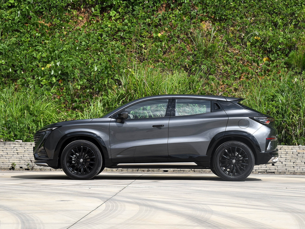 Changan UNI-T 2023 2nd Gen 1.5T Premium
