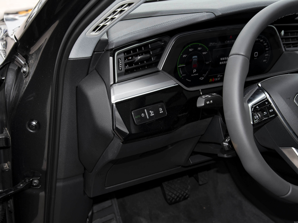 Audi e-tron 2021 50 quattro Luxury
