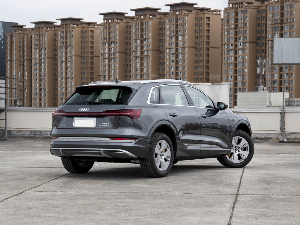 Audi e-tron 2021 50 quattro Luxury