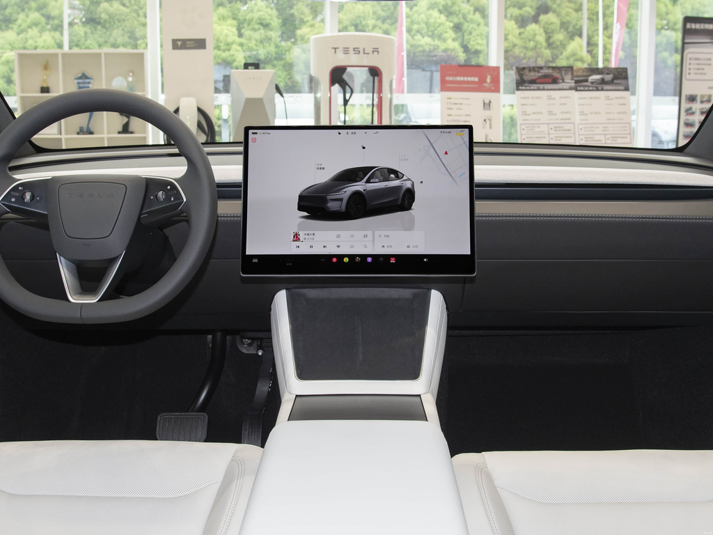Tesla Model Y 2026 RWD