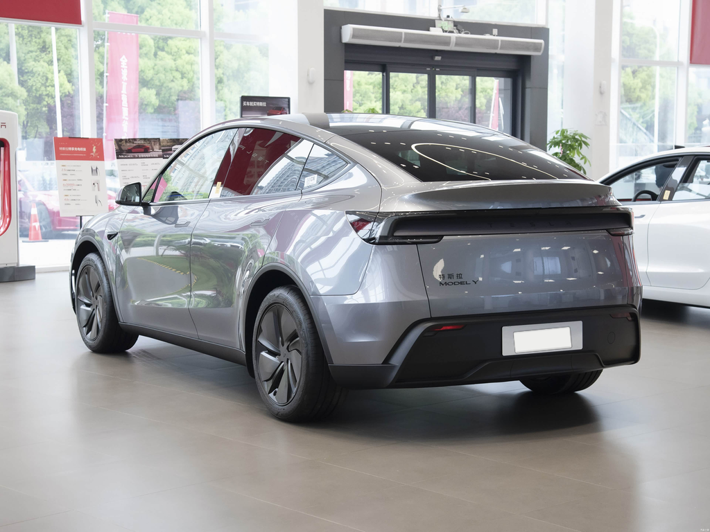 Tesla Model Y 2026 RWD
