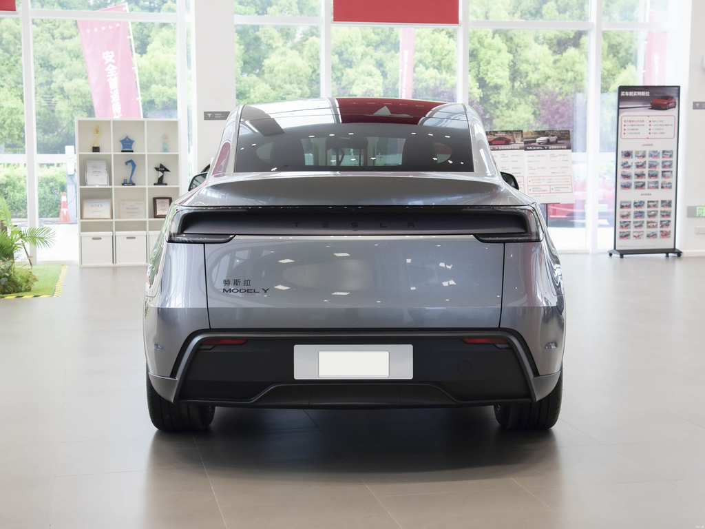Tesla Model Y 2026 RWD