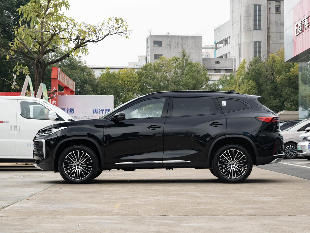 Chery EXEED Lingyun 2026 300T 2WD Surpass Edition
