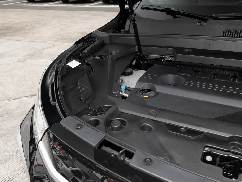 Chery EXEED Lingyun 2026 300T 2WD Surpass Edition