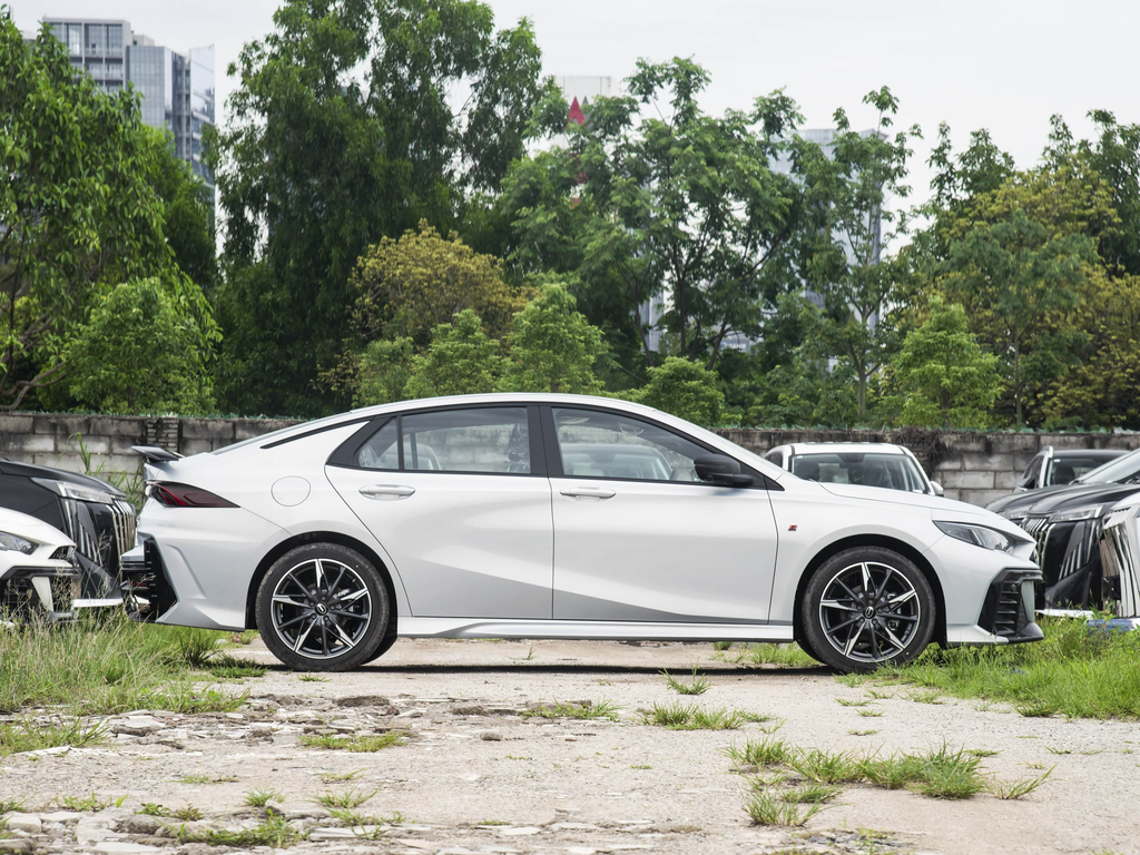 GAC Trumpchi Empow 2025 270T DCT R-Style Edition