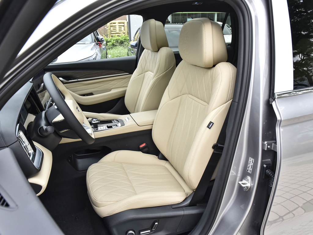Geely Xingyue L 2026 Dongfangyao 2.0TD Xiaohan