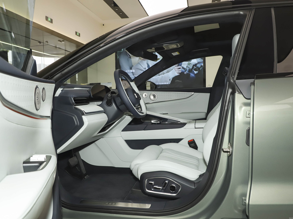 Zeekr 001 2026 95kWh AWD Max