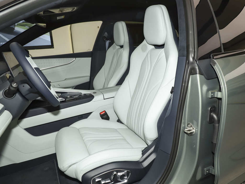 Zeekr 001 2026 95kWh AWD Max