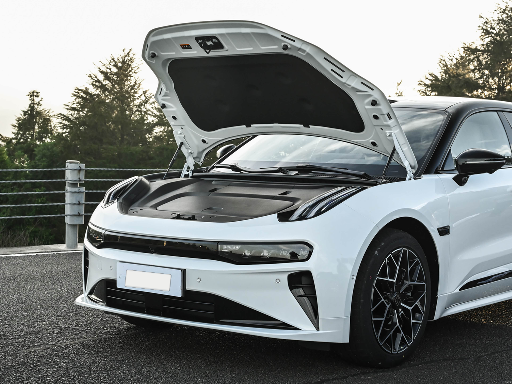 Zeekr 001 2026 95kWh AWD Max