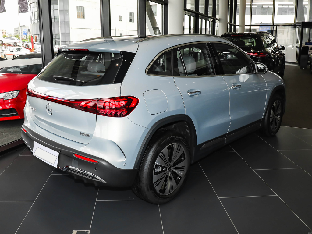 Mercedes-Benz EQA 260 2025
