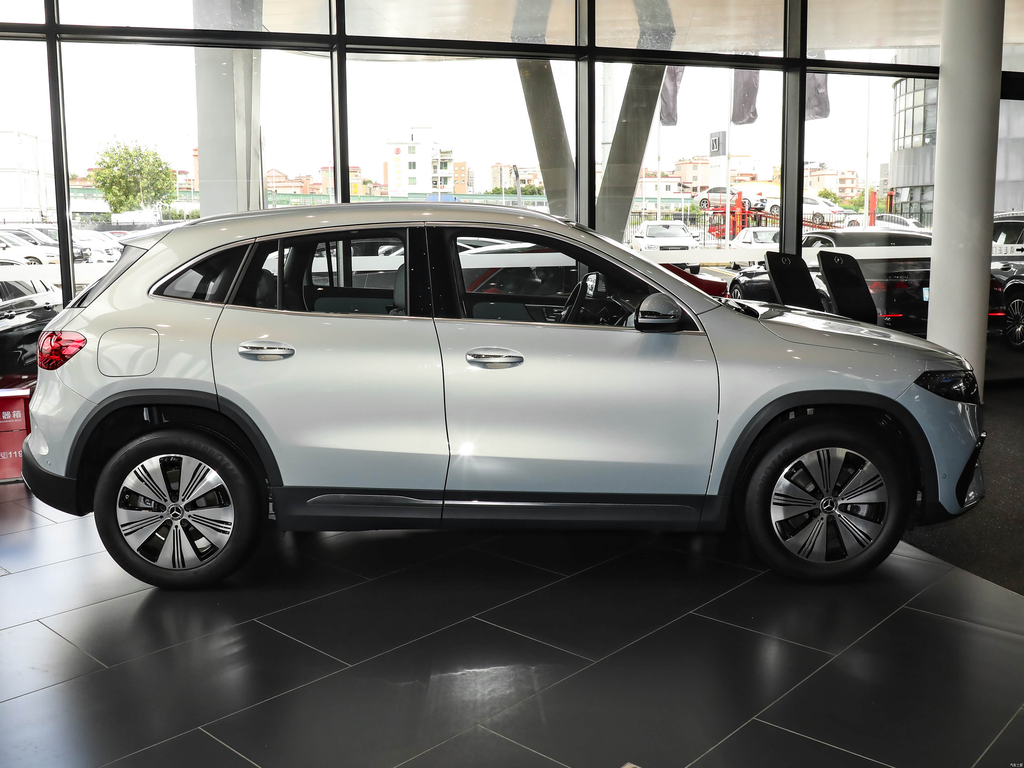 Mercedes-Benz EQA 260 2025