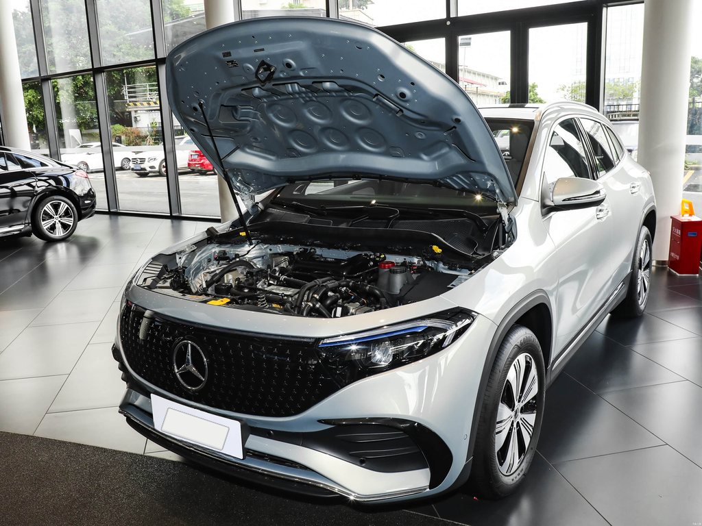 Mercedes-Benz EQA 260 2025