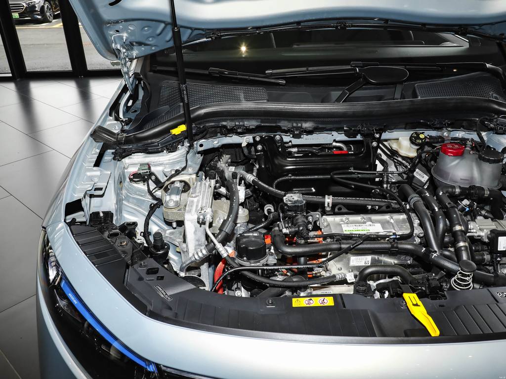 Mercedes-Benz EQA 260 2025