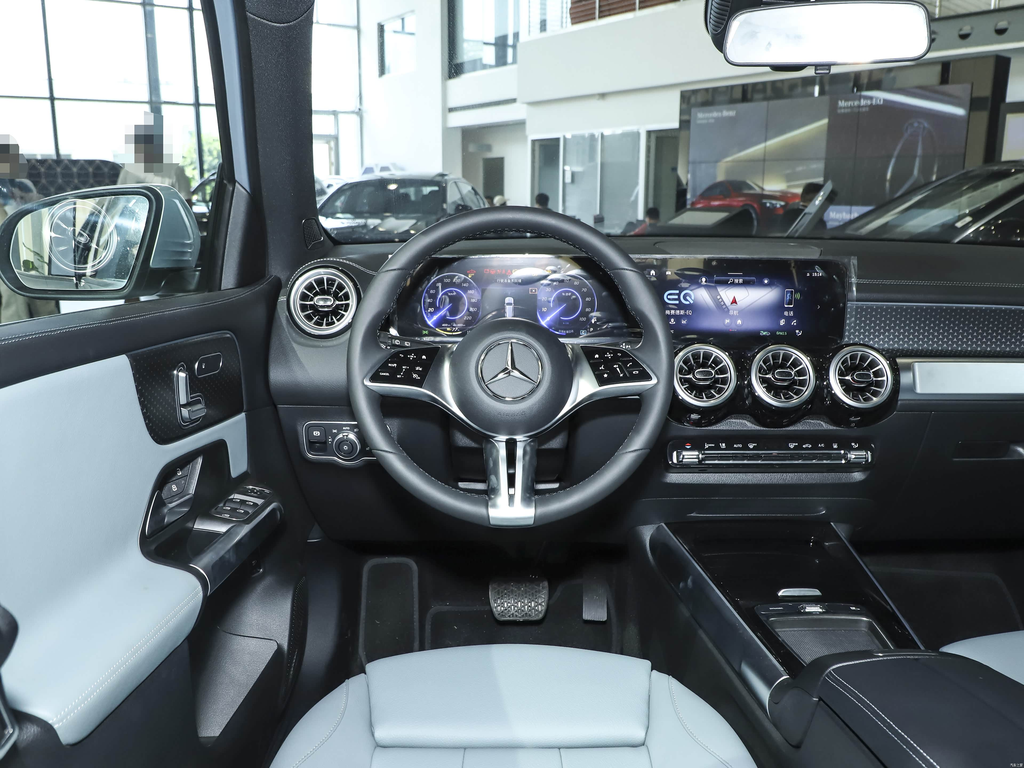Mercedes-Benz EQB 260 2025