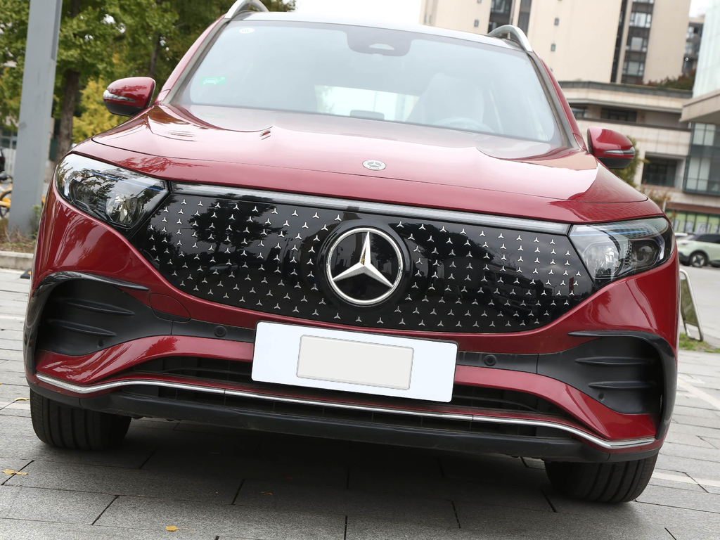 Mercedes-Benz EQB 260 2025