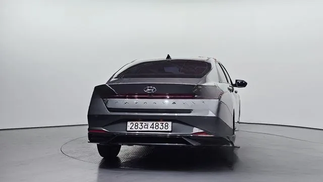 Hyundai Avante 2021 1.6 Modern