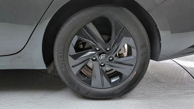 Hyundai Avante 2023 1.6 Modern
