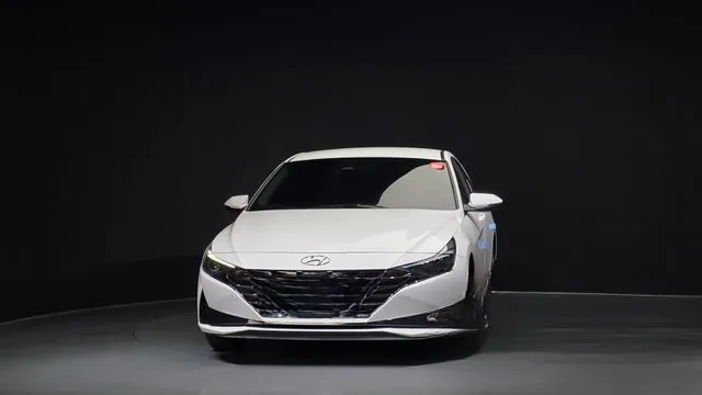 Hyundai Avante 2023 1.6 Smart