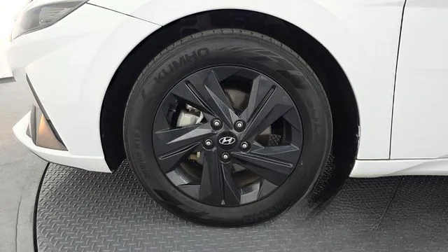 Hyundai Avante 2023 Modern