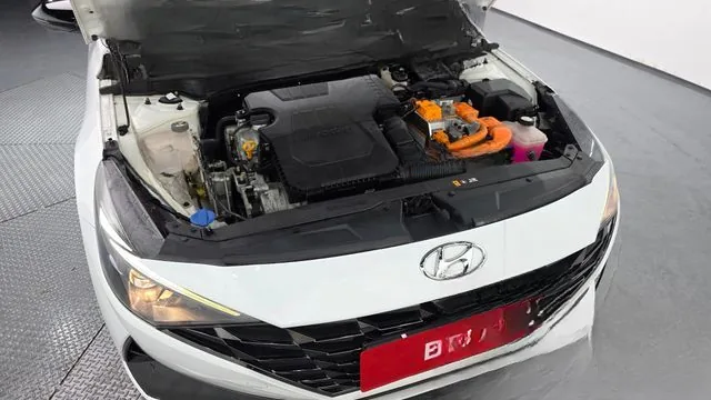 Hyundai Avante 2023 Modern