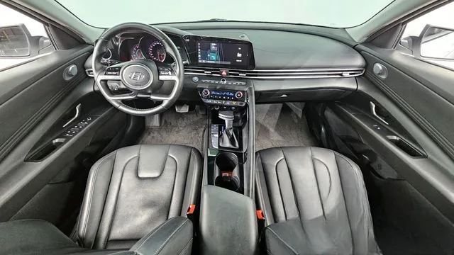 Hyundai Avante 2022 1.6 Modern