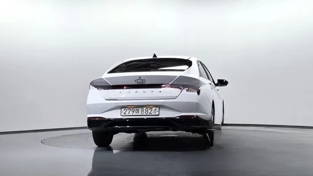 Hyundai Avante 2021 1.6 Modern