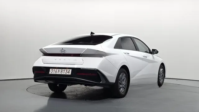 Hyundai Avante 2024 1.6 Modern