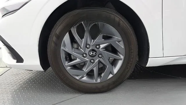 Hyundai Avante 2024 1.6 Modern