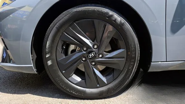 Hyundai Avante 2023 1.6 Modern