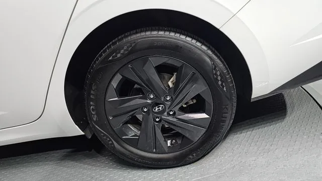 Hyundai Avante 2023 1.6 Inspiration