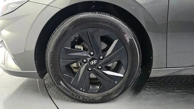 Hyundai Avante 2023 1.6 Modern