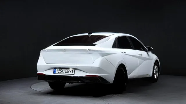 Hyundai Avante 2022 1.6 Modern