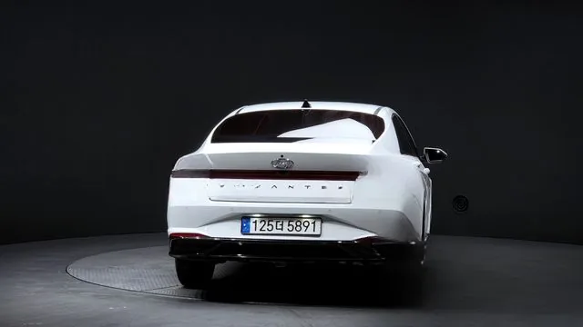 Hyundai Avante 2022 1.6 Modern