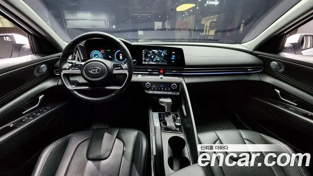 Hyundai Avante 2022 1.6 Modern