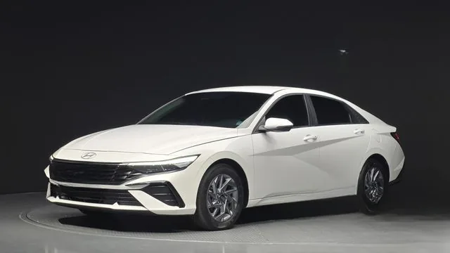Hyundai Avante 2024 Modern