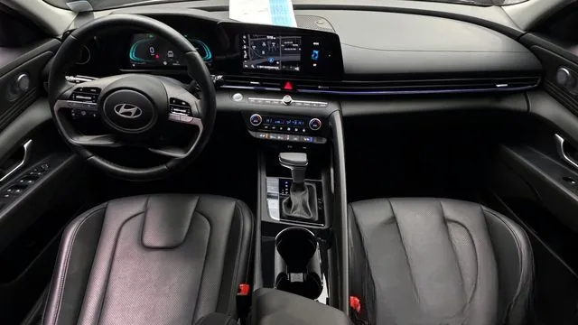 Hyundai Avante 2024 Modern