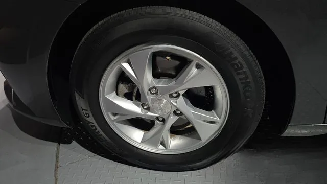 Hyundai Avante 2021 1.6 Modern