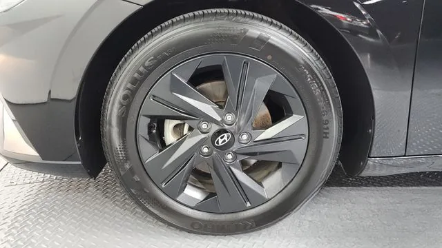 Hyundai Avante 2023 1.6 Modern