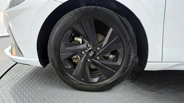 Hyundai Avante 2023 Smart