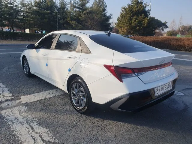 Hyundai Avante 2024 1.6 Modern