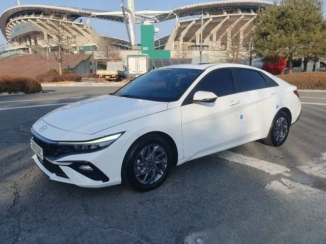 Hyundai Avante 2024 1.6 Modern