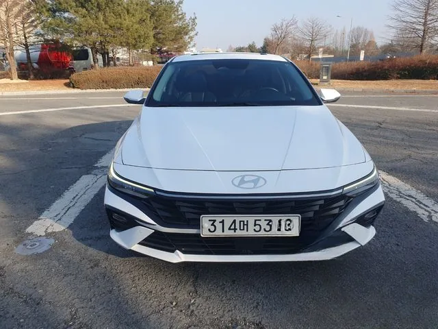 Hyundai Avante 2024 1.6 Modern