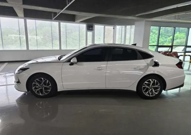 Hyundai Sonata 2023 2.0 LPG(rental car) Premium