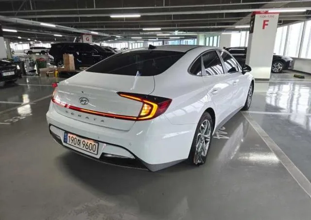 Hyundai Sonata 2023 2.0 LPG(rental car) Premium